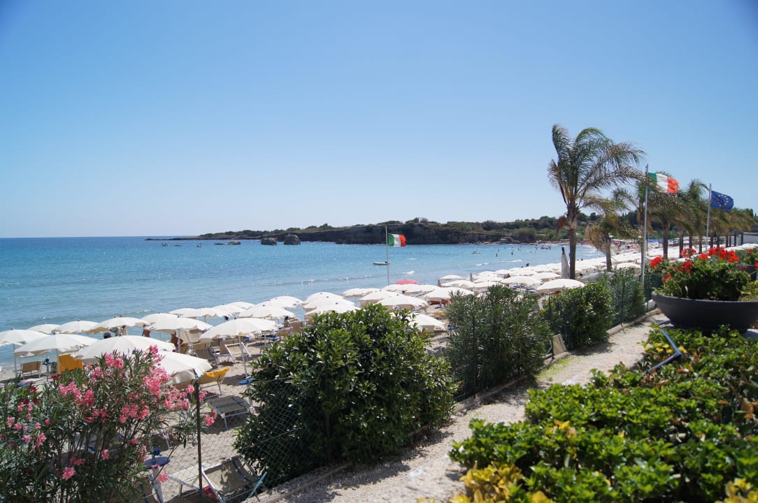Wejście na plażę Fontane Bianche Beach Club