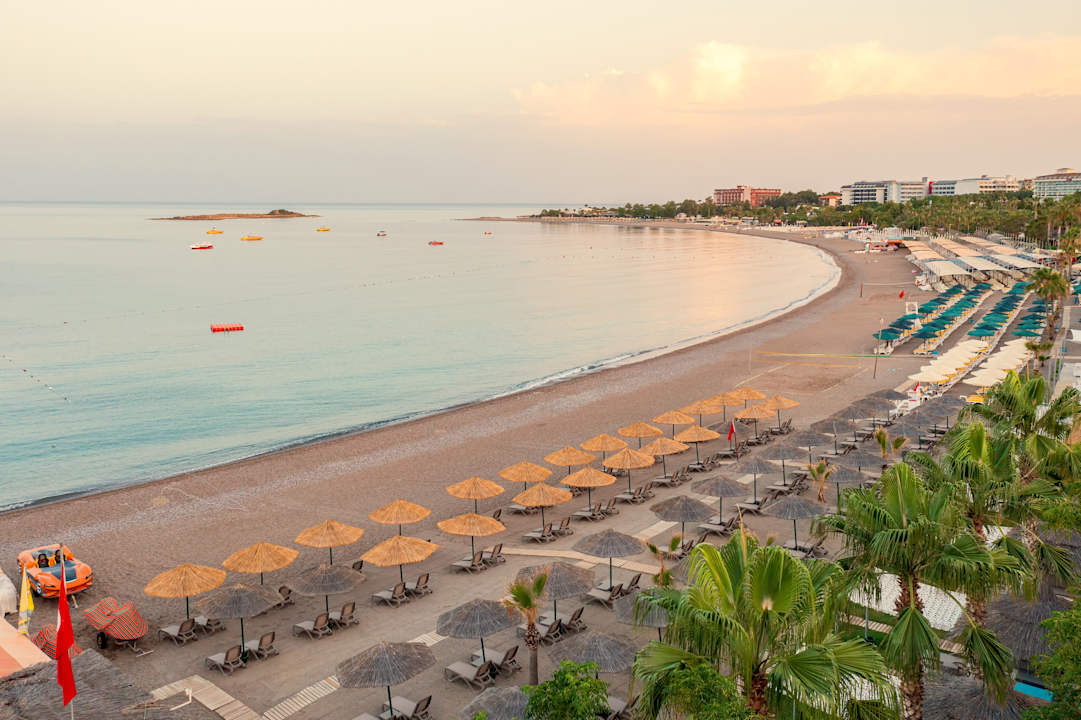 Strand Justiniano Deluxe Resort