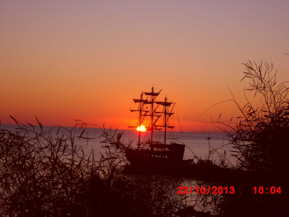 Sonnenuntergang Vikingen Infinity Resort & Spa