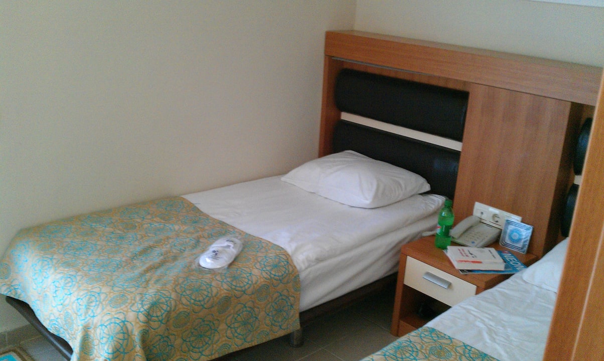 Zimmer Crystal Flora Beach Resort