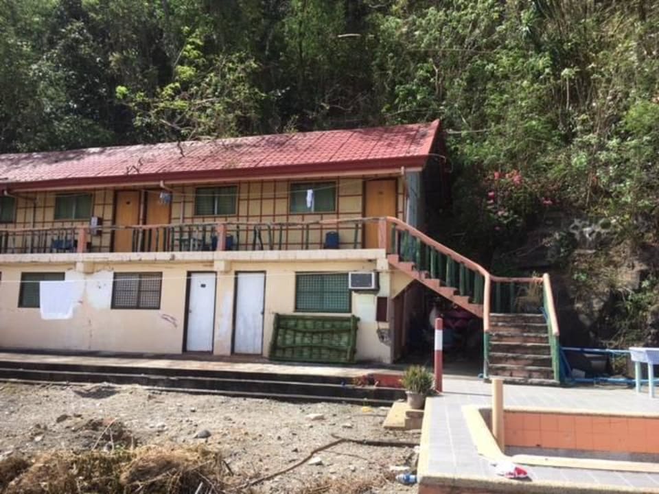 Gebäude mit Gästezimmern Hotel ScubaBro Dive Resort