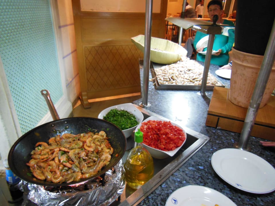 Crevettes cuisinées aux petits légumes Hotel El Mouradi Djerba Menzel