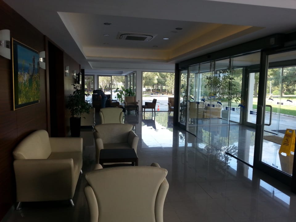 Lobby im Salamis Park Salamis Bay Conti Resort Hotel & Casino