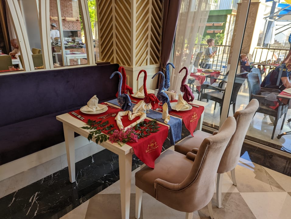 Gastro Mary Hotel Side