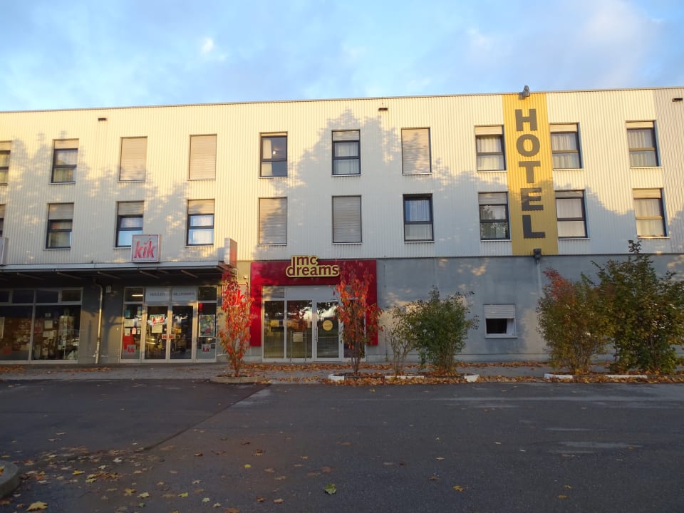 Außenansicht Hotel McDreams München Messe