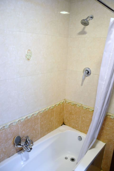 Wanne mit Dusche Debre Damo Hotel