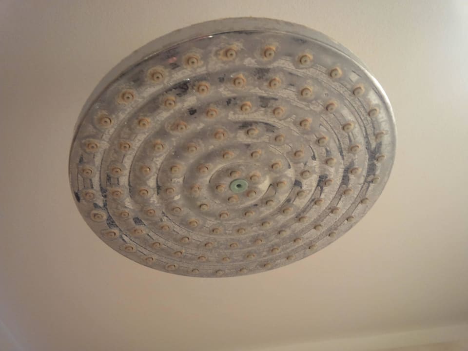 Kalk und Dreck an den Armaturen Hotel Adlon Kempinski Berlin