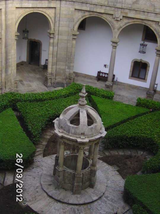 Innenhof Parador de Santiago - Hostal Reis Catolicos