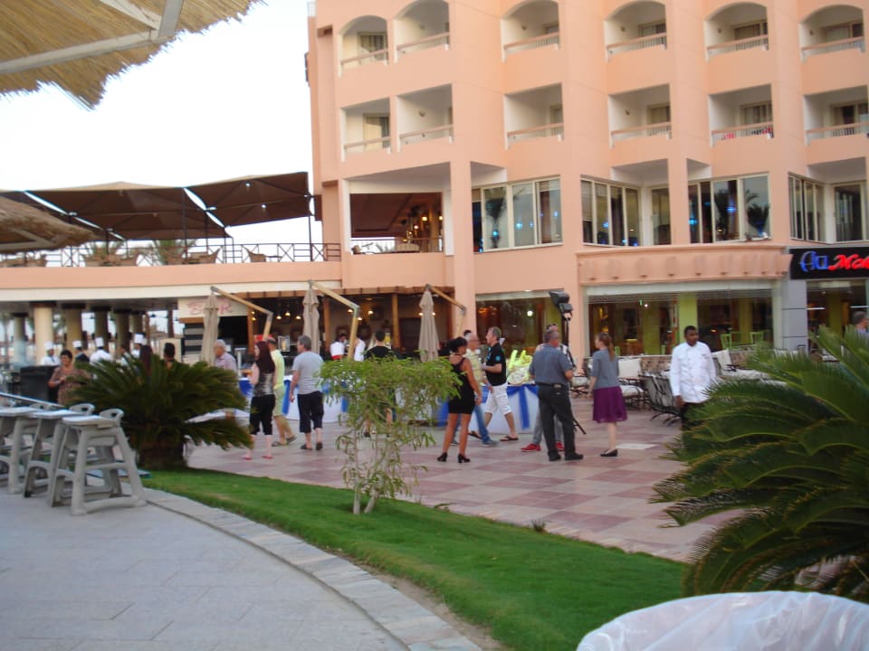 Vorbereitung Galadinner Beach Albatros Resort