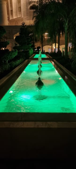 Pool Royal Taj Mahal Hotel