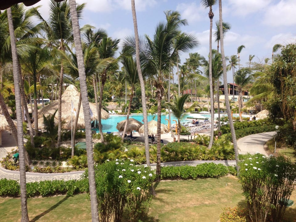 Neuer Pool zwischen Palace und Royal TRS Turquesa Hotel - Adults only