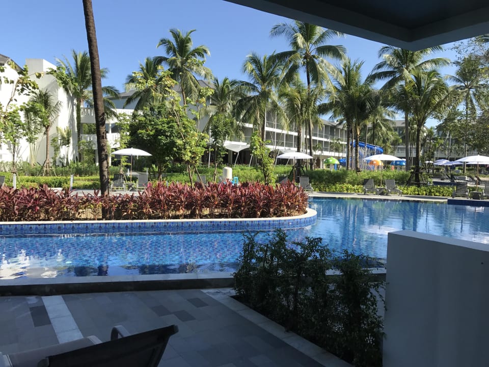 Poolzugang von unserem Zimmer aus X10 Khaolak Resort