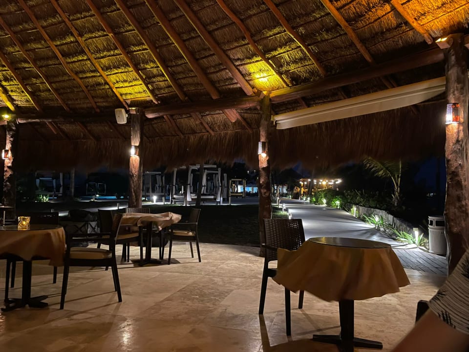 Lobby Akumal Bay Beach & Wellness Resort