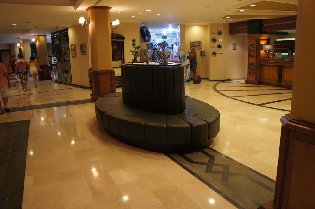 Lobby Bella Resort & Spa