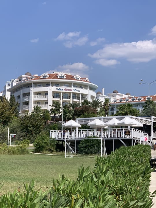 Außenansicht Alba Queen Hotel