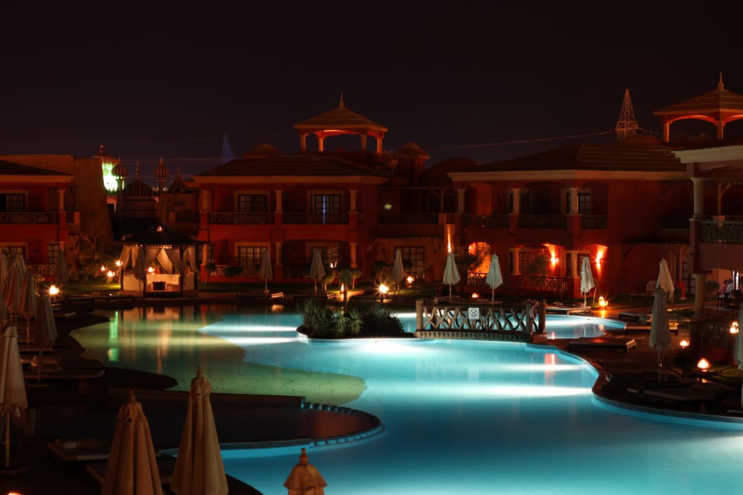 Pool am Abend Pickalbatros Alf Leila Wa Leila Resort - Neverland Hurghada