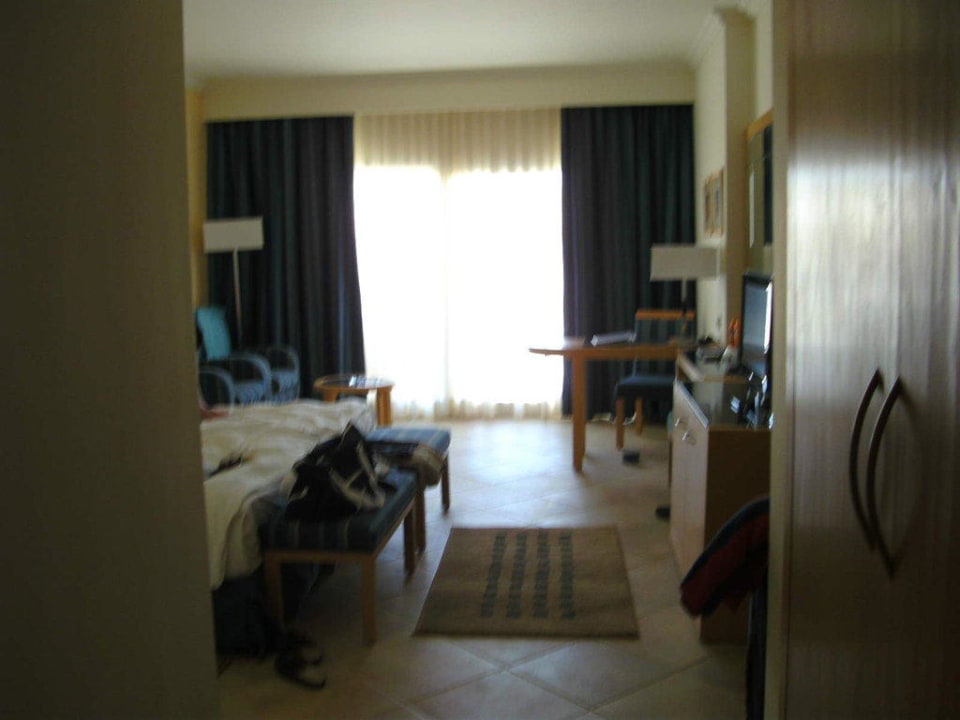 Blick durch das Zimmer Cleopatra Luxury Resort Makadi Bay