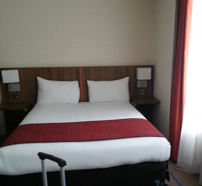 Bett Ramada Hounslow - Heathrow East