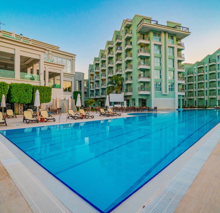 Pool Royal Atlantis Spa & Resort