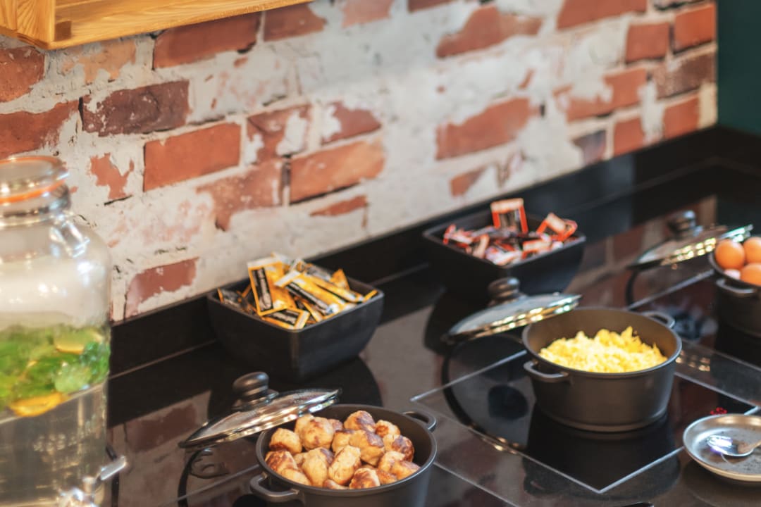 Gastro Holiday Inn - the niu, Bricks Hamburg Eppendorf