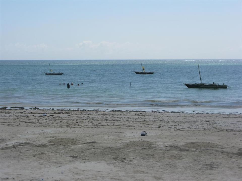 Łodzie tubylców Neptune Village Beach Resort & Spa