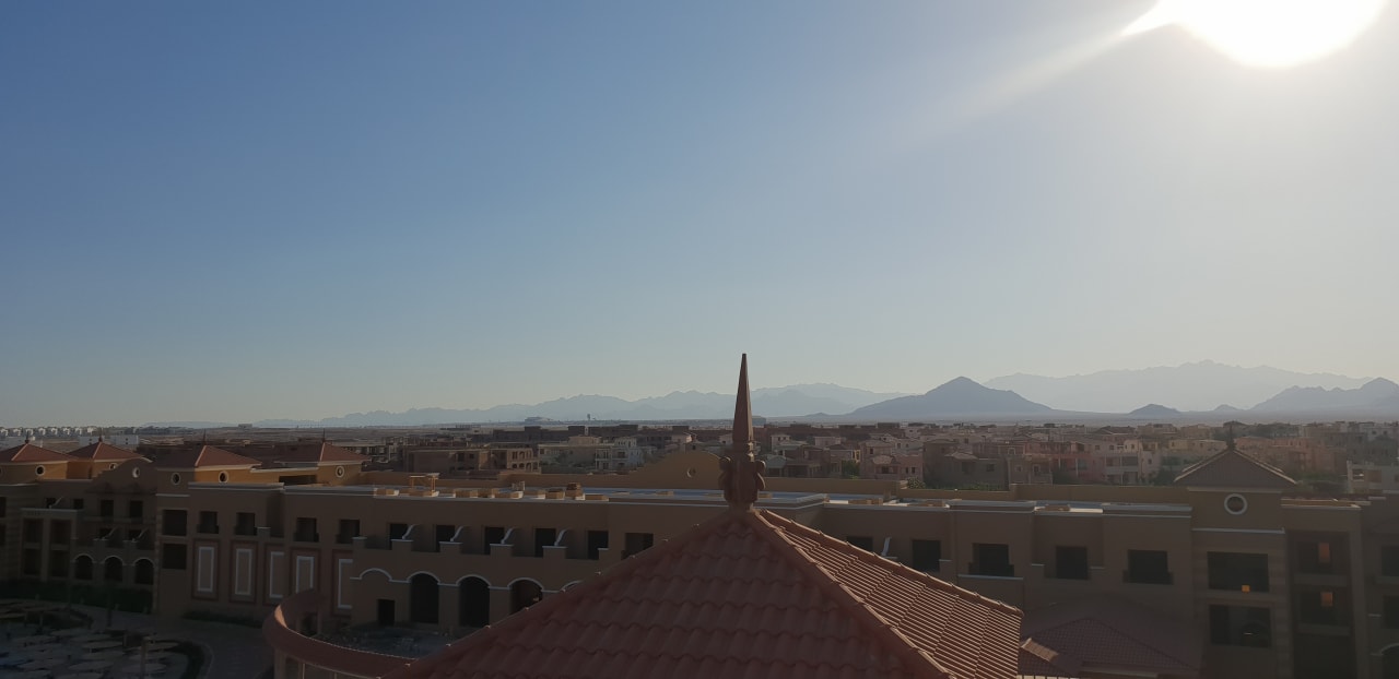 Außenansicht Charmillion Gardens Aquapark