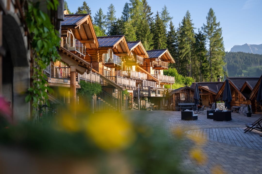 Außenansicht Hüttendorf Maria Alm