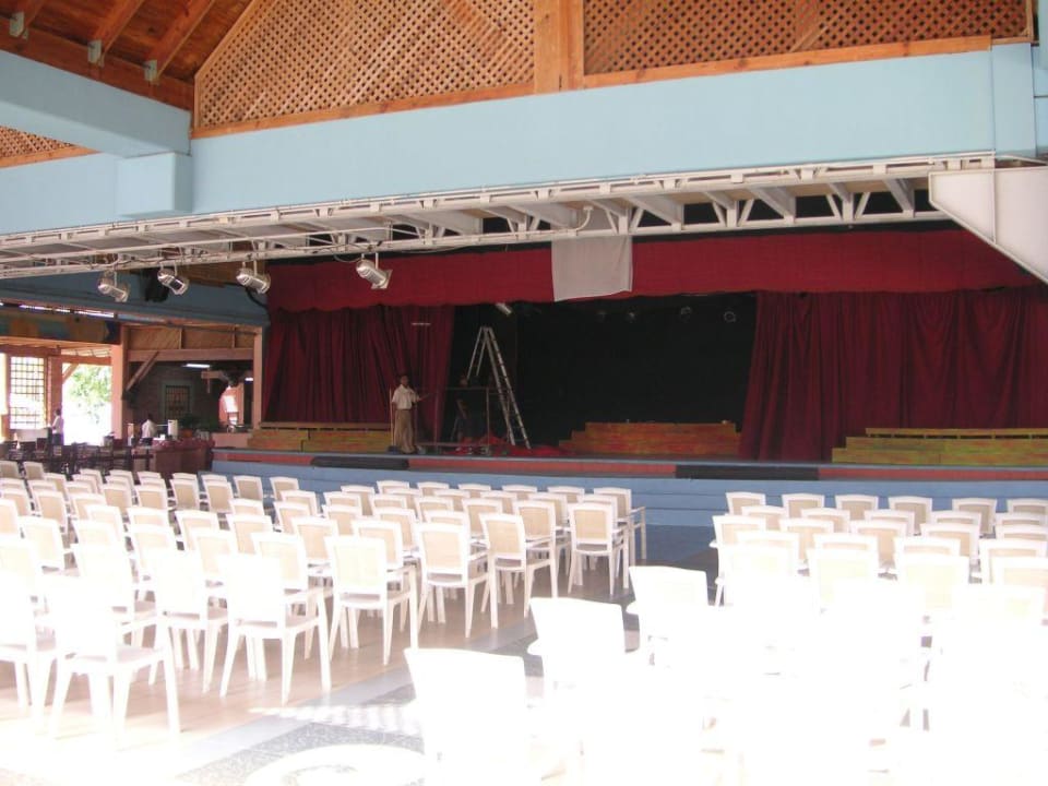 Open-Air-Theater Dreams La Romana Resort & Spa