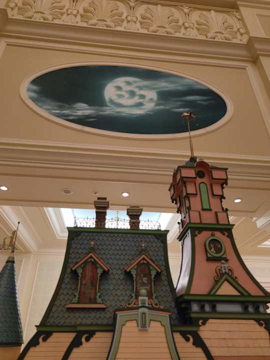 Lobby Tokyo Disneyland Hotel