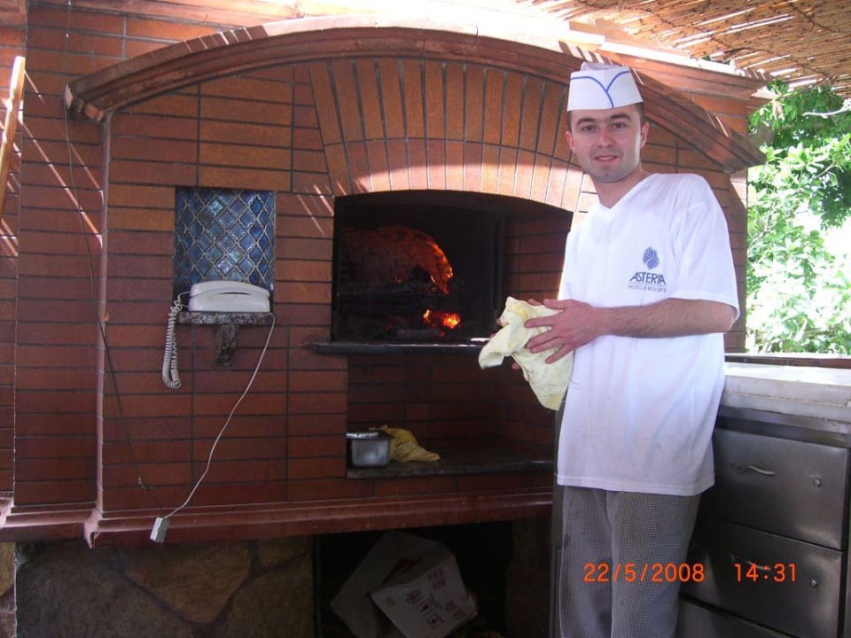 Der Backofen in Aktion in der Mittagszeit Side Star Elegance