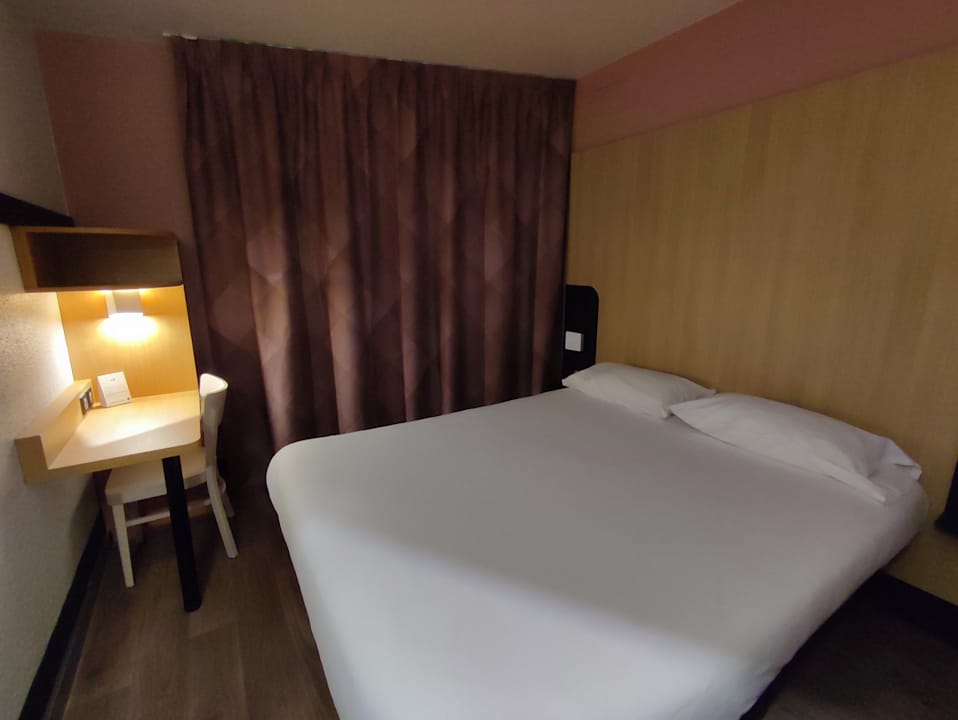 Zimmer Hôtel B&B Nîmes Centre Arènes