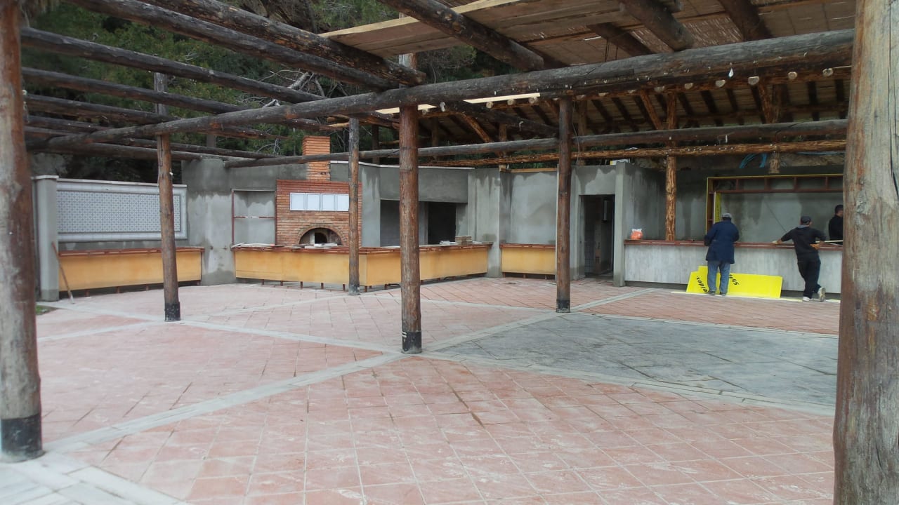 Neues Strandlokal Hotel Pine Bay Holiday Resort