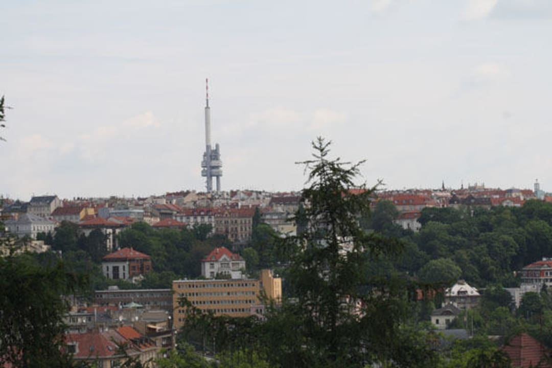 Blick vom Hoteleingang Grand Hotel Prague Towers