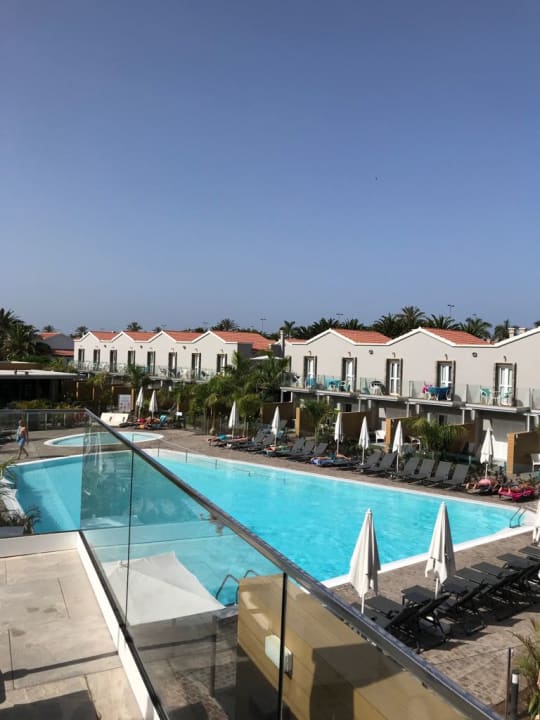 Pool LIVVO Los Calderones