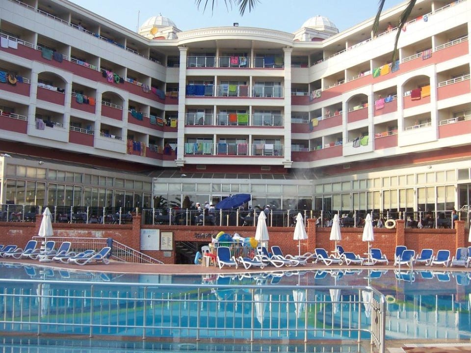Hotel vom Pool aus gesehen Seher Kumköy Star Resort & Spa
