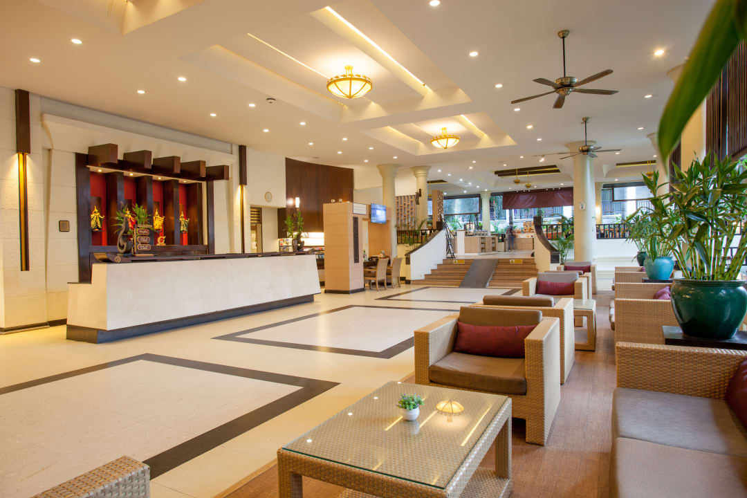Lobby Deevana Patong Resort & Spa