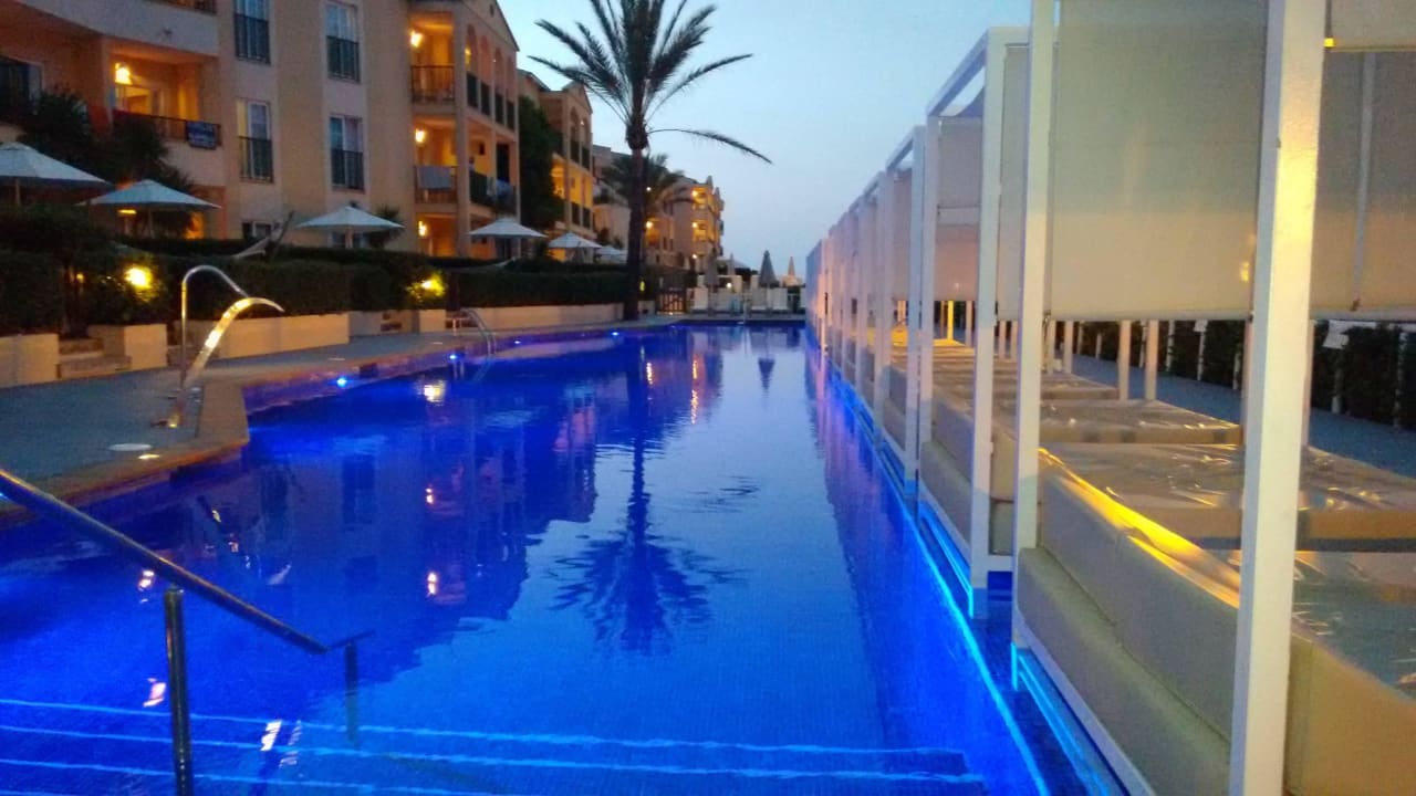 Chillout-Pool Zafiro Cala Mesquida