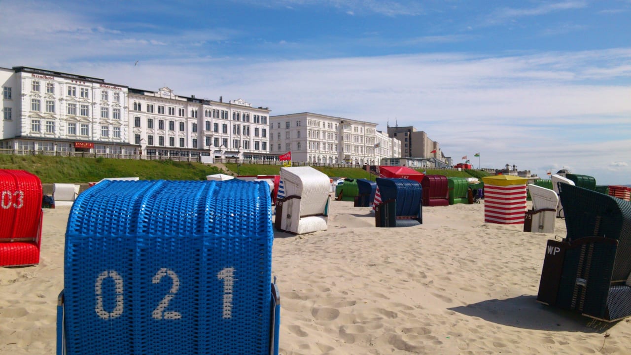Fassadenfront zum Meer Strandhotel Hohenzollern