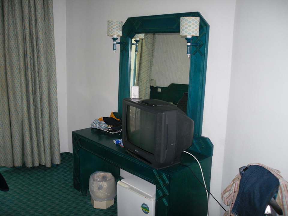 Zimmer mit Spiegelkommode Mahdia Beach & Aquapark