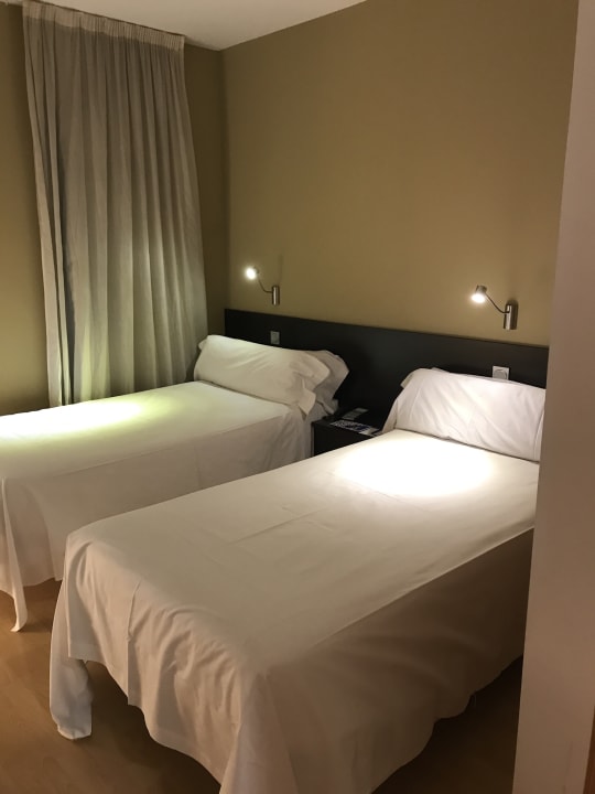 Zimmer Madrid Airport Suites, Affiliated by Meliá