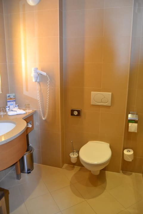 Bad mit Fernsehlautsprecher! aja Fürstenhaus am Achensee