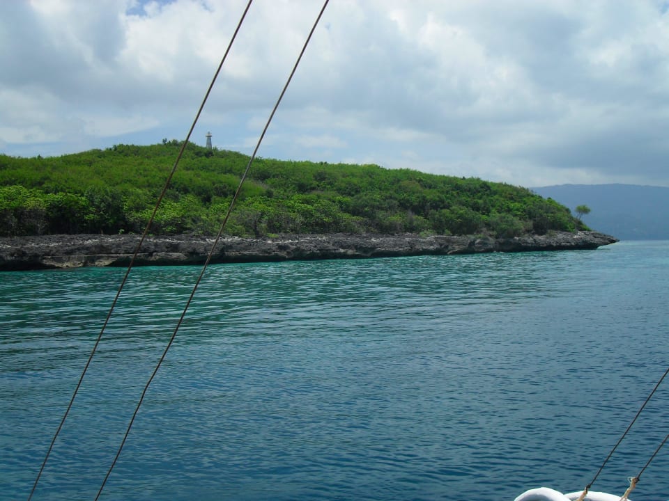 Insel vom Boot aus Hotel Sumilon Bluewater Island Resort