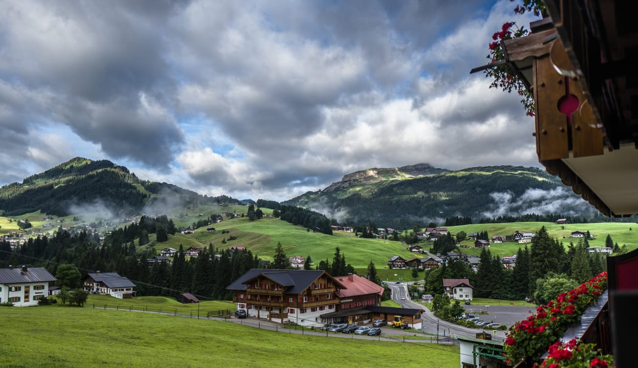 Ausblick Ski- und Aktivhotel Almhof Rupp