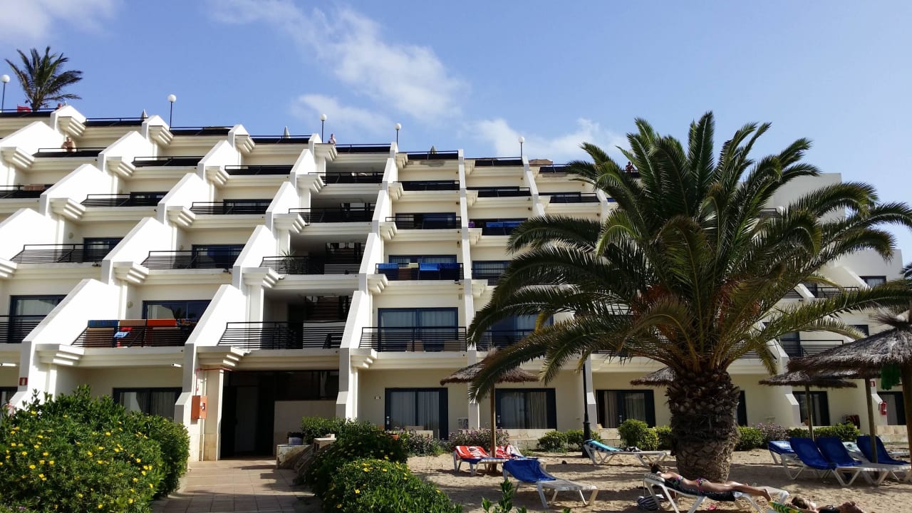 Eingang vom Strand SBH Crystal Beach Hotel & Suites