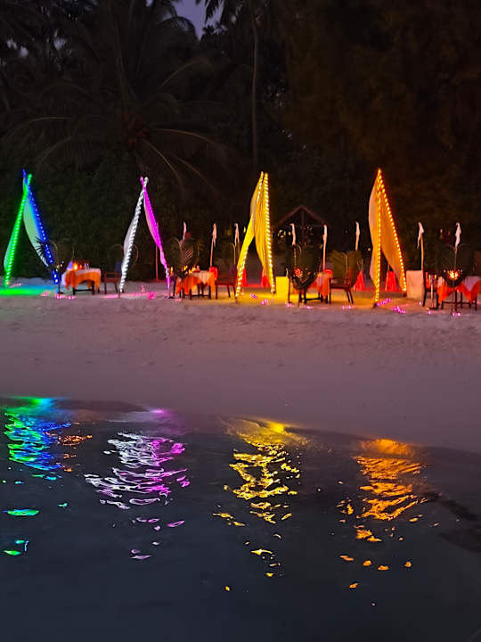 Strand Embudu Village