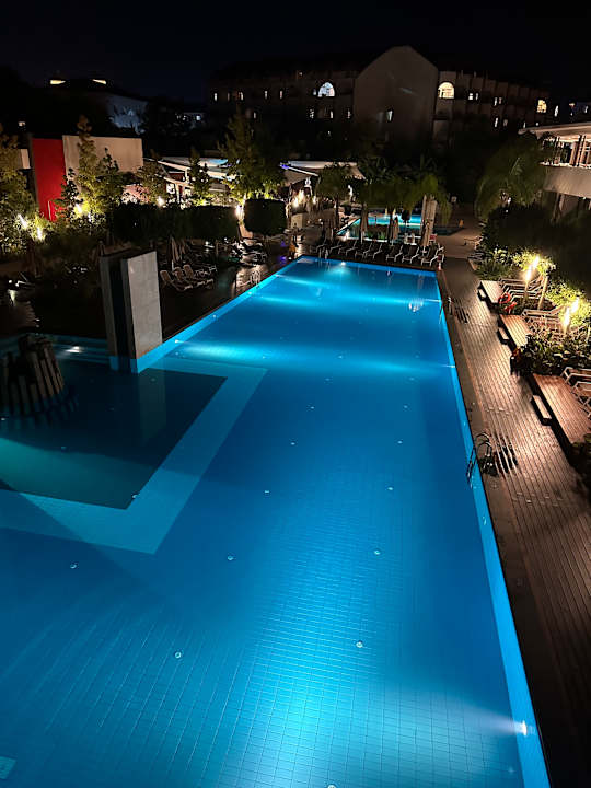 Pool The Sense Deluxe Hotel