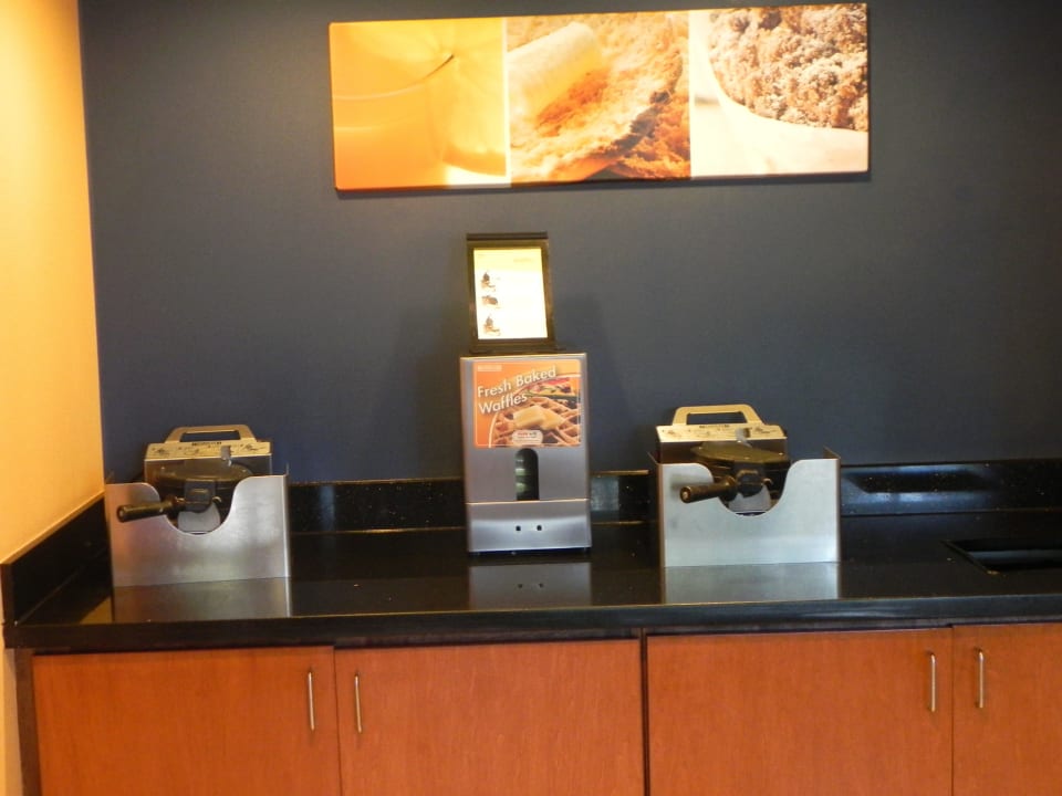 Wafflemaker Fairfield Inn & Suites Miami Airport South
