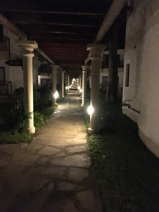 Gartenanlage Neptune Village Beach Resort & Spa