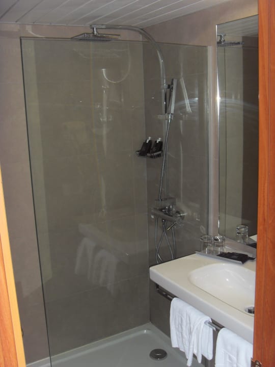 Sauber und neu BG Hotel Caballero