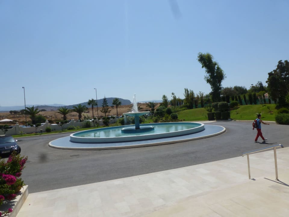 Podjazd do hotelu Iberostar Selection Creta Marine